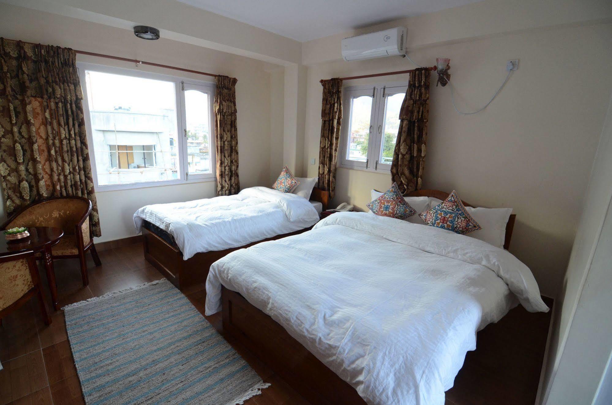 Hotel Asia Покхара Экстерьер фото